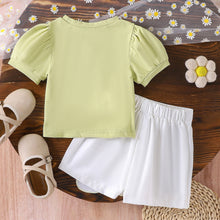 Cargar imagen en el visor de la galería, Blusa verde limón, bordado de flor y short pollera blanco
