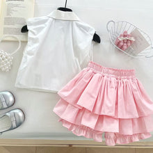 Cargar imagen en el visor de la galería, Camisa blanco con moño y short rosa con volados escalonados
