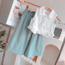 Cargar imagen en el visor de la galería, Camisa blanco con volados y pantalón tipo palazo celeste mate
