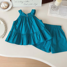 Cargar imagen en el visor de la galería, Blusa con flor y short turquesa
