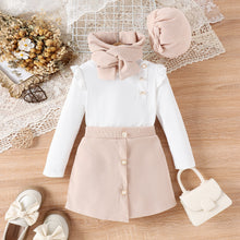 Cargar imagen en el visor de la galería, Blusa blanco con volados, short pollera, bufanda y boina beige
