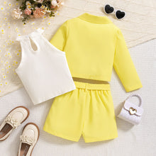 Carregar imagem no visualizador da galeria, Blusa blanco, blazer y short con cinto amarillo
