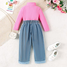 Carregar imagem no visualizador da galeria, Blusa cuello alto rosa y pantalón  jeans azul
