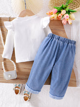 Carregar imagem no visualizador da galeria, Blusa blanca acanalada con volado y pantalón jeans con bordados de estrellas
