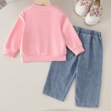 Cargar imagen en el visor de la galería, Abrigo rosa con corazón y pantalón jeans con moño
