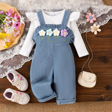 Cargar imagen en el visor de la galería, Blusa blanca con volados y jardinera azul de corderoy con flores
