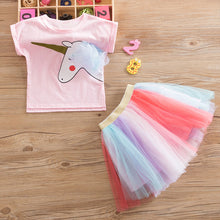 Cargar imagen en el visor de la galería, Remera rosa con estampas de unicornio y pollera tipo tutu colorido de tul
