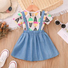 Cargar imagen en el visor de la galería, Blusa con estampas de helado y pollera tipo jardinera jeans
