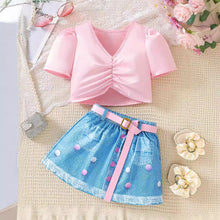 Cargar imagen en el visor de la galería, Crop top rosa y pollera con cinto
