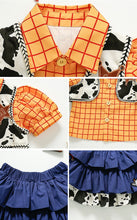 Cargar imagen en el visor de la galería, Camisa con chaleco y pollera estilo vaquera Toy Story, pañoleta rojo y sombrero
