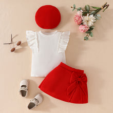 Carregar imagem no visualizador da galeria, Blusa acanalado blanco con pollera y boina
