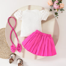Carregar imagem no visualizador da galeria, Blusa acanalado blanco y pollera pink tableado con detalle de moño
