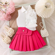 Cargar imagen en el visor de la galería, Blusa blanco con detalles de flor y pollera tableada pink
