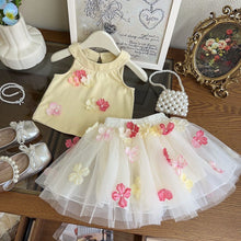 Cargar imagen en el visor de la galería, Blusa amarillo y pollera tipo tutu crema con flores
