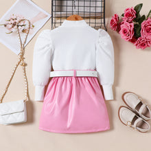 Cargar imagen en el visor de la galería, Blusa blanco con mangas abullonadas y pollera de cuerina con cinto
