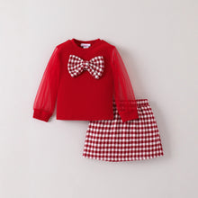 Cargar imagen en el visor de la galería, Blusa roja con mangas de tul y pollera cuadrille
