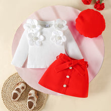 Cargar imagen en el visor de la galería, Blusa blanco con flores, pollera con cinto y boina
