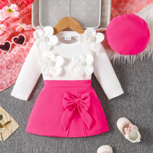 Cargar imagen en el visor de la galería, Blusa blanco con flores, pollera con moño y boina
