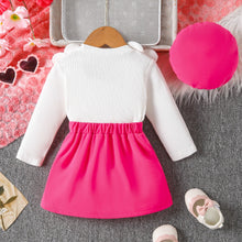 Cargar imagen en el visor de la galería, Blusa blanco con flores, pollera con moño y boina
