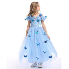 Cargar imagen en el visor de la galería, Vestido celeste estilo Cenicienta con detalles de mariposas
