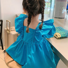 Carregar imagem no visualizador da galeria, Vestido turquesa con volado

