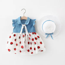 Carregar imagem no visualizador da galeria, Vestido tipo jeans con tul, estampas de frutillas con brillo y sombrero
