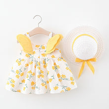 Carregar imagem no visualizador da galeria, Vestido blanco con estampas de flores, alas y sombrero

