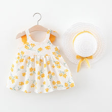Carregar imagem no visualizador da galeria, Vestido blanco con estampas de flores, alas y sombrero
