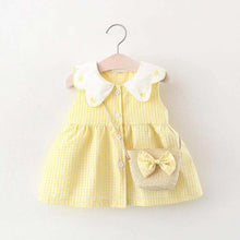 Carregar imagem no visualizador da galeria, Vestido cuadrille con volados, detalles de corazón y cartera
