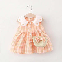 Carregar imagem no visualizador da galeria, Vestido cuadrille con volados, detalles de corazón y cartera
