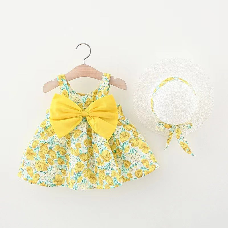 Vestido con estampas de flores con moño y sombrero