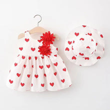Carregar imagem no visualizador da galeria, Vestido blanco con estampas de corazones, detalles de flores y sombrero
