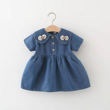 Carregar imagem no visualizador da galeria, Vestido jeans con detalles de moño y botones
