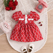 Cargar imagen en el visor de la galería, Vestido rojo con estampas en blanco
