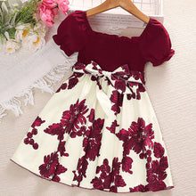 Carregar imagem no visualizador da galeria, Vestido engomado, falda con estampas de flores y cinto
