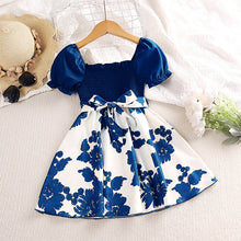Carregar imagem no visualizador da galeria, Vestido engomado, falda con estampas de flores y cinto
