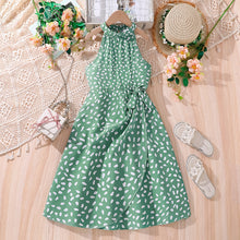 Cargar imagen en el visor de la galería, Vestido cuello alto verde con motas blancas, cintura engomado y moño
