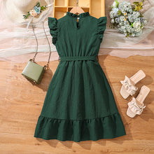 Cargar imagen en el visor de la galería, Vestido verde oscuro con volados y cinto

