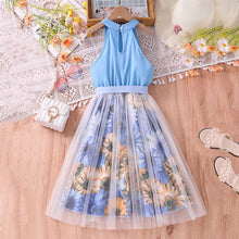 Cargar imagen en el visor de la galería, Vestido celeste cuello alto, falda floreado con tul
