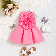 Carregar imagem no visualizador da galeria, Vestido liso tablado con detalles de flor
