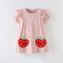 Carregar imagem no visualizador da galeria, Vestido rosa viejo con flores blancas y estampas de frutilla
