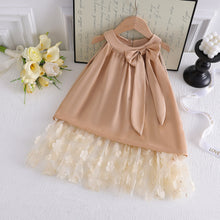 Cargar imagen en el visor de la galería, Vestido marrón con moño, detalles de tul con flores
