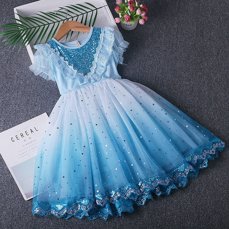 Vestido celeste con lentejuelas, brillo y capa estilo Frozen
