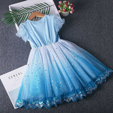 Carregar imagem no visualizador da galeria, Vestido celeste con lentejuelas, brillo y capa estilo Frozen
