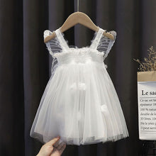 Carregar imagem no visualizador da galeria, Vestido engomado de tul con alas de mariposa
