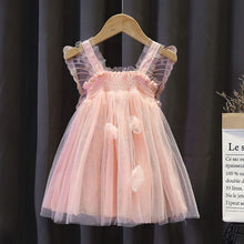 Carregar imagem no visualizador da galeria, Vestido engomado de tul con alas de mariposa
