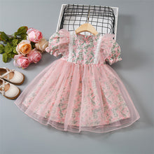 Carregar imagem no visualizador da galeria, Vestido rosa con estampas de flores, volados y tul
