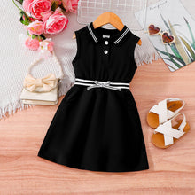 Carregar imagem no visualizador da galeria, Vestido negro con cuello y botones
