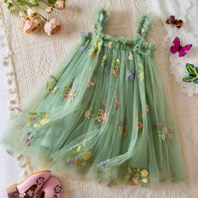 Cargar imagen en el visor de la galería, Vestido de tul con bordados de flores
