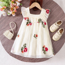 Cargar imagen en el visor de la galería, Vestido crema con bordados de flores
